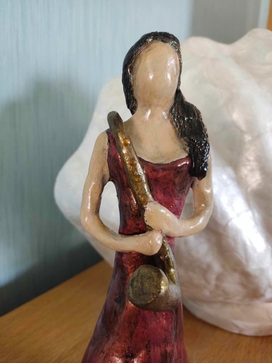 Dame met saxofoon